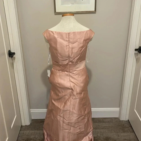 Alfred Sung - Off the Shoulder Satin Gown - Toasted Sugar Pink - Size 8 - Picture 7 of 11